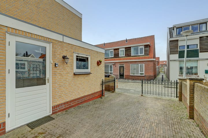 Photo 30 of Trompstraat 27