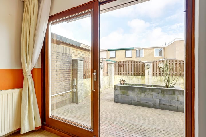 Photo 6 of Trompstraat 27