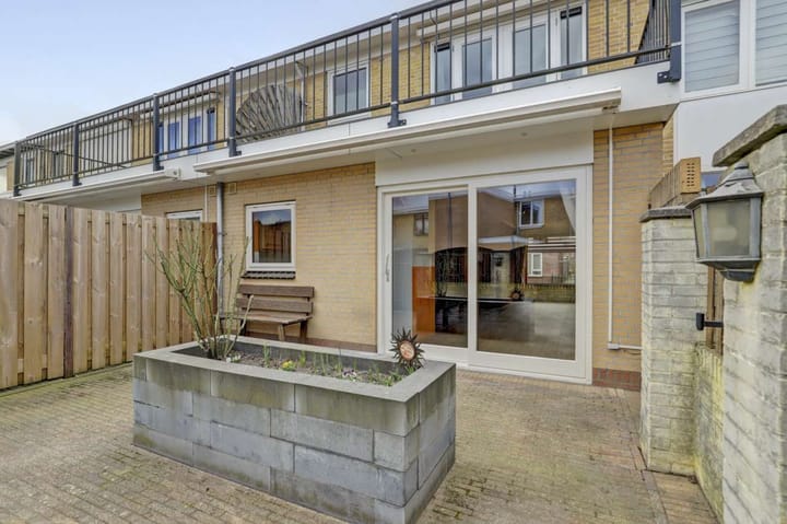 Photo 23 of Trompstraat 27