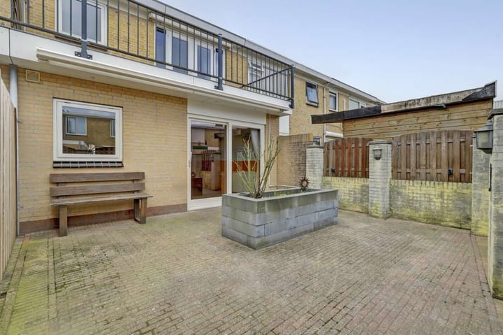 Photo 24 of Trompstraat 27