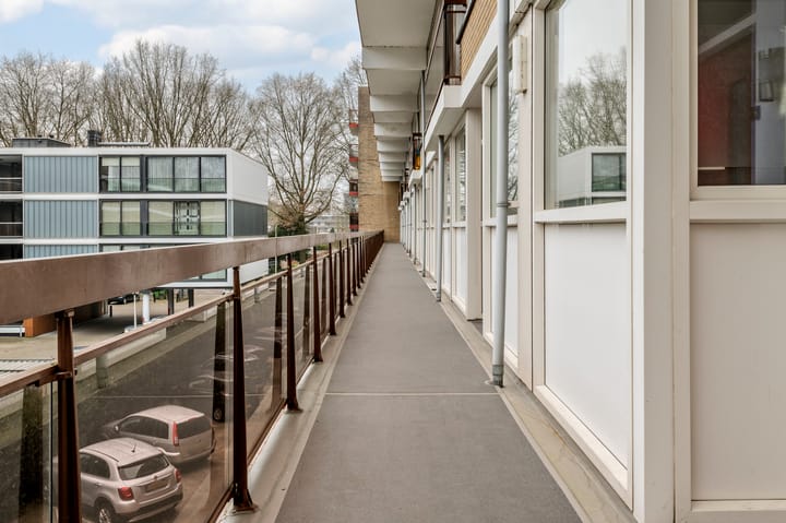 Foto 2 van Postelse Hoeflaan 91