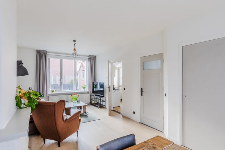 Foto 6 van Outshoornstraat 18