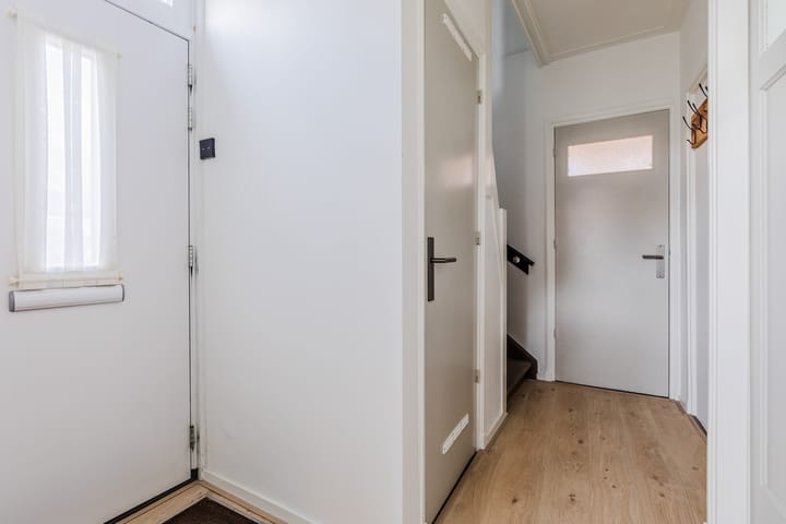 Foto 10 van Outshoornstraat 18