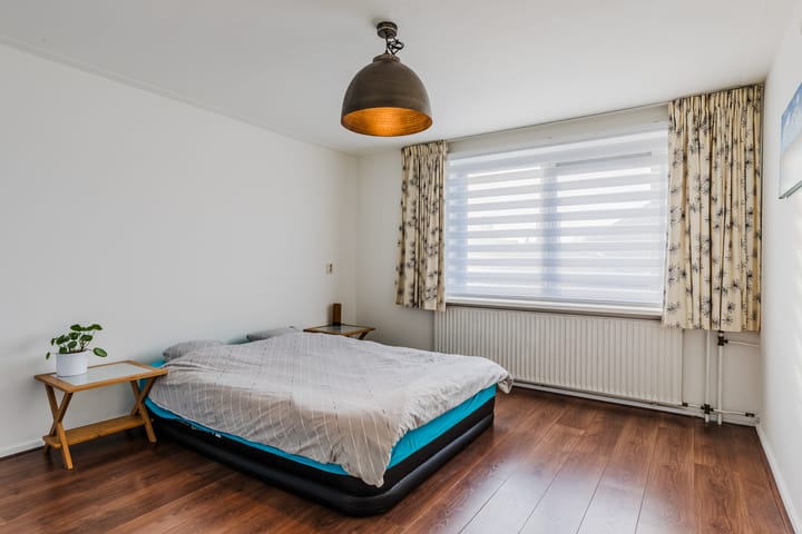 Foto 13 van Outshoornstraat 18