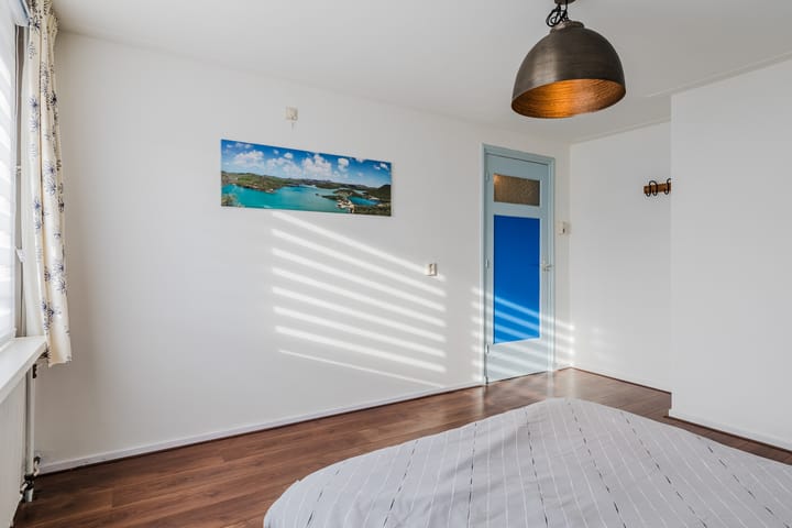 Foto 14 van Outshoornstraat 18