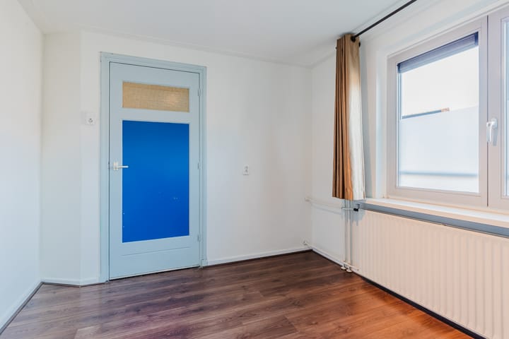 Foto 16 van Outshoornstraat 18