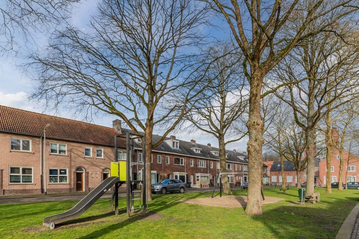 Foto 33 van Outshoornstraat 18