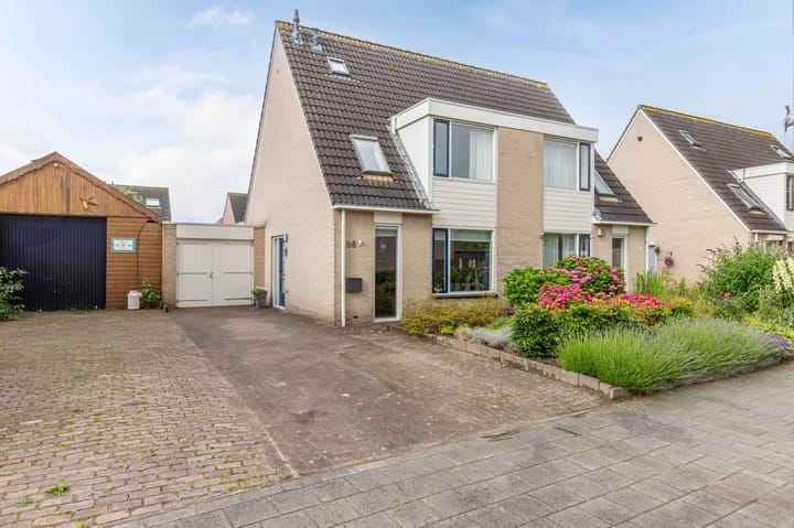 Foto 1 van Amazonestraat 56