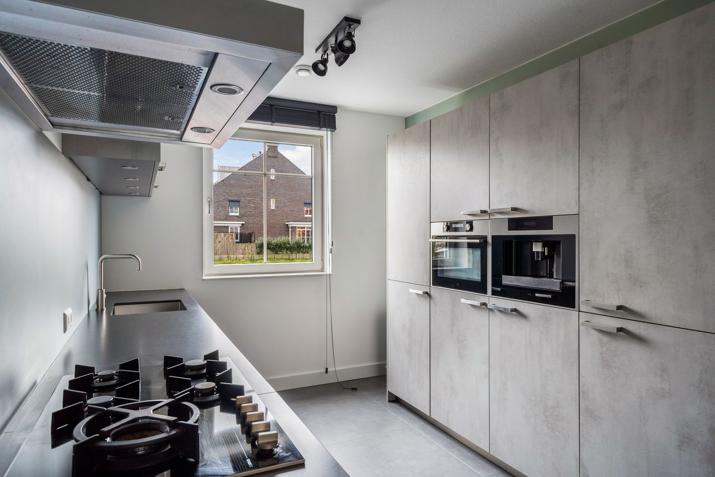 Foto 10 van Van Oranje-Nassaulaan 67