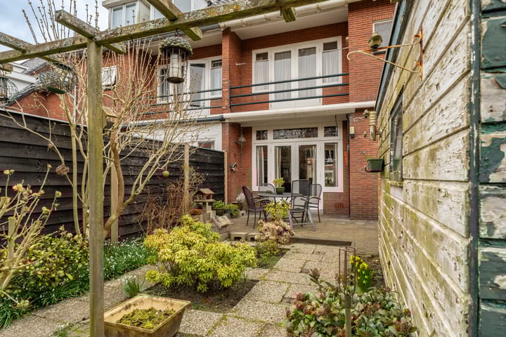 Foto 23 van Van Riebeecklaan 26