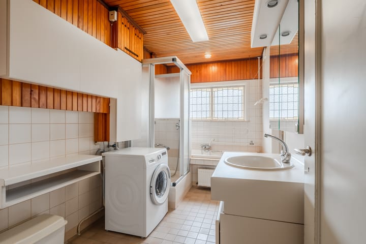 Foto 30 van Van Riebeecklaan 26