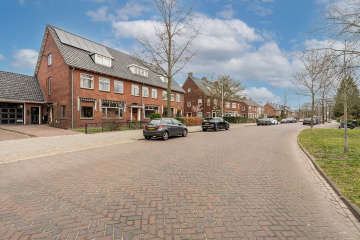 Foto 47 van Van Riebeecklaan 26