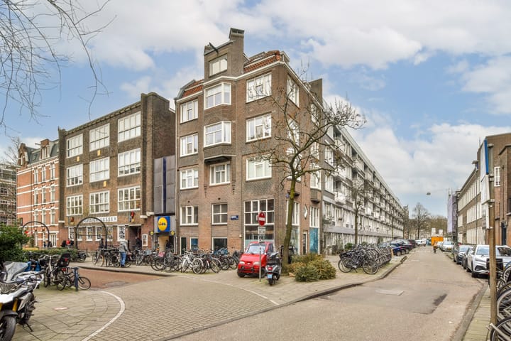 Foto 22 van Alberdingk Thijmstraat 23-2