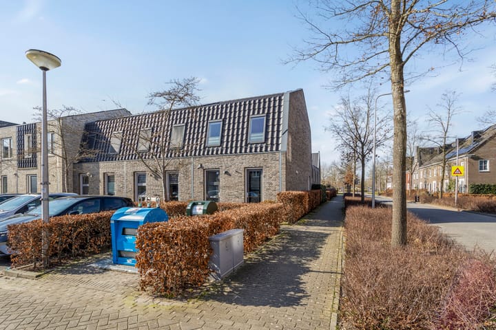 Foto 2 van Madelief 28