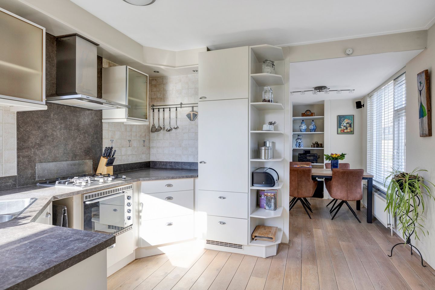 Photo 4 of Ds L Touwenlaan 48