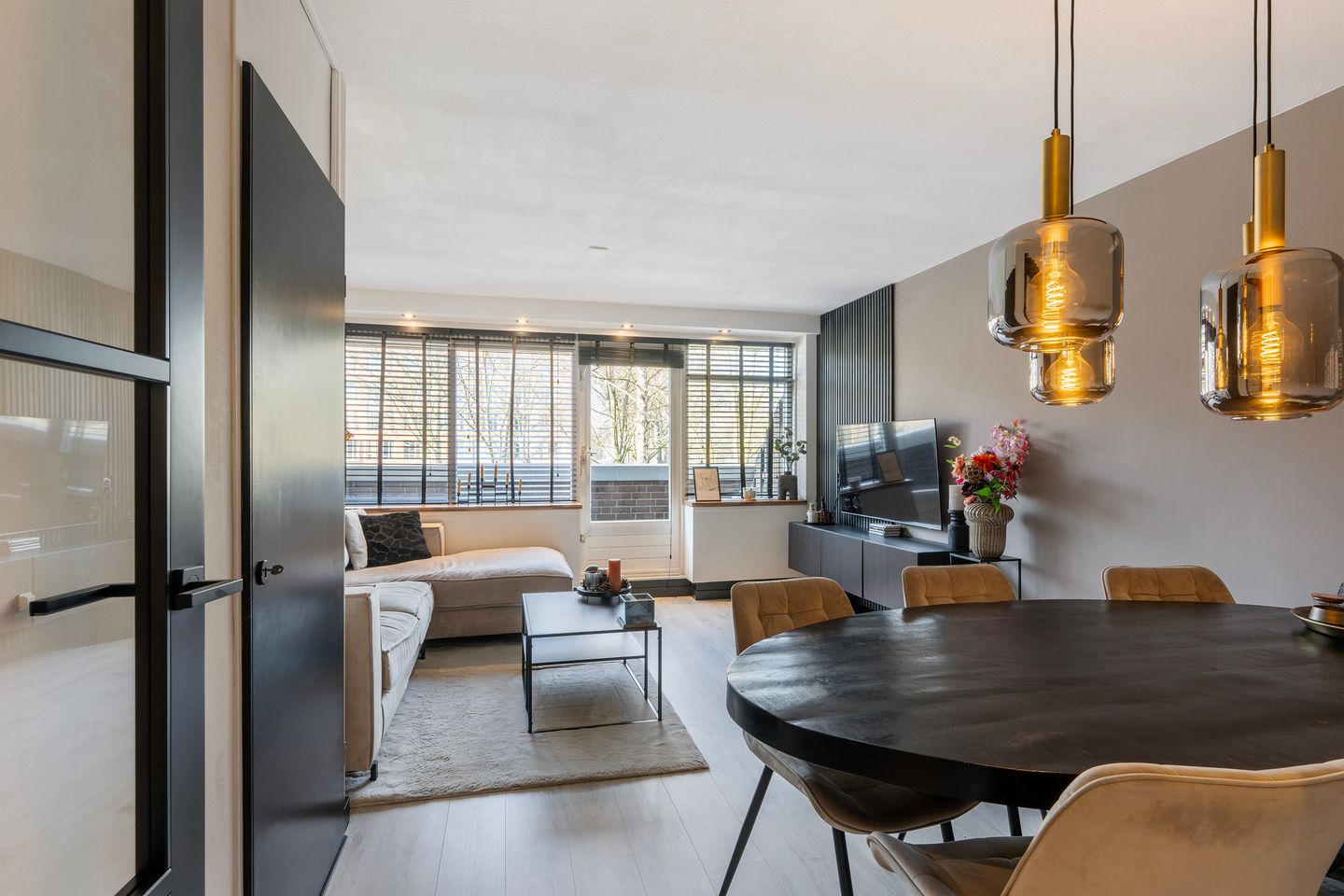 Foto 1 van Robert Schumanring 119