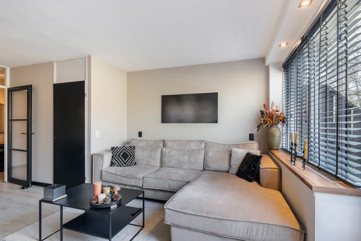 Foto 12 van Robert Schumanring 119