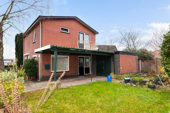 Photo 2 of Ds. de Geusstraat 27