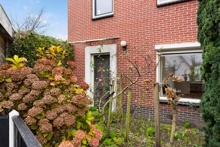 Photo 3 of Ds. de Geusstraat 27