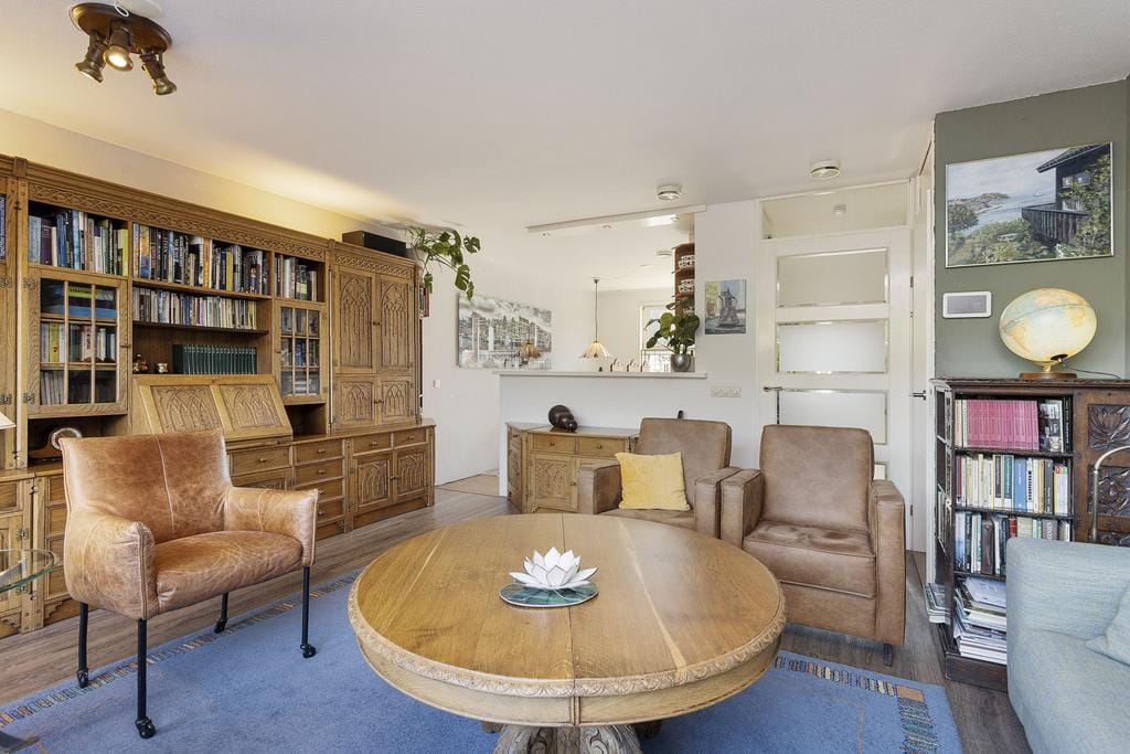 Photo 4 of Zilvervlek 25