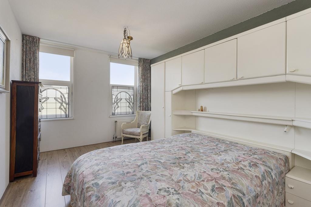 Photo 8 of Zilvervlek 25