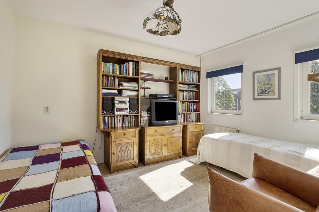 Photo 12 of Zilvervlek 25