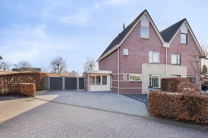 Middenbolder 8
