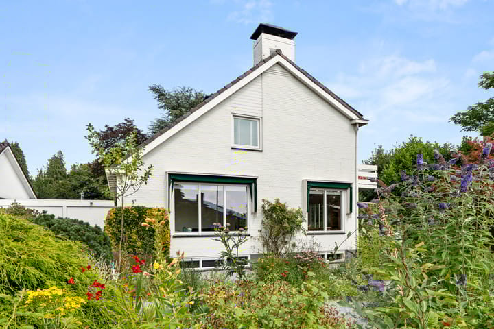 Foto 2 van Onder de Bomen 5-A