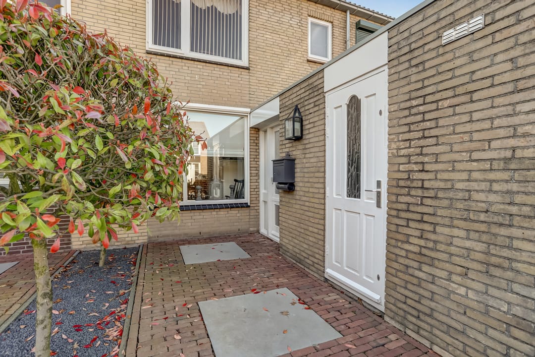 Photo 2 of Van Dubbelmondestraat 4