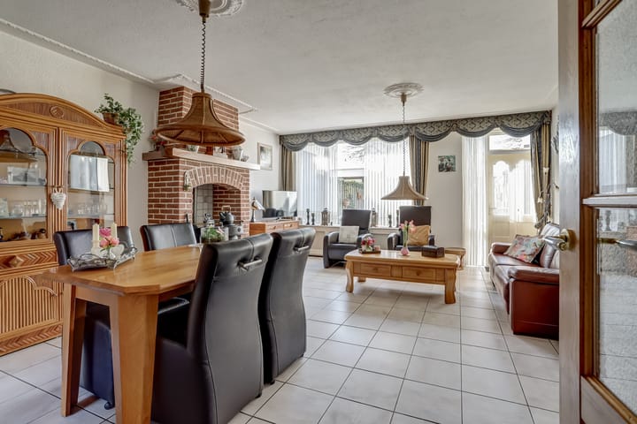 Foto 12 van Van Dubbelmondestraat 4