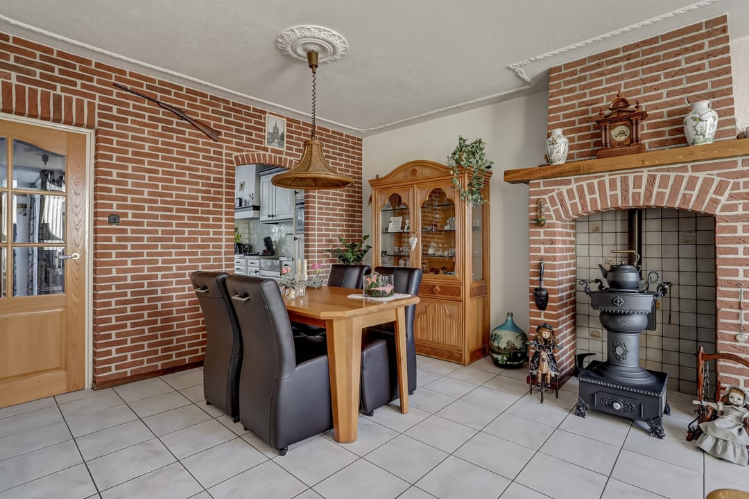 Photo 13 of Van Dubbelmondestraat 4