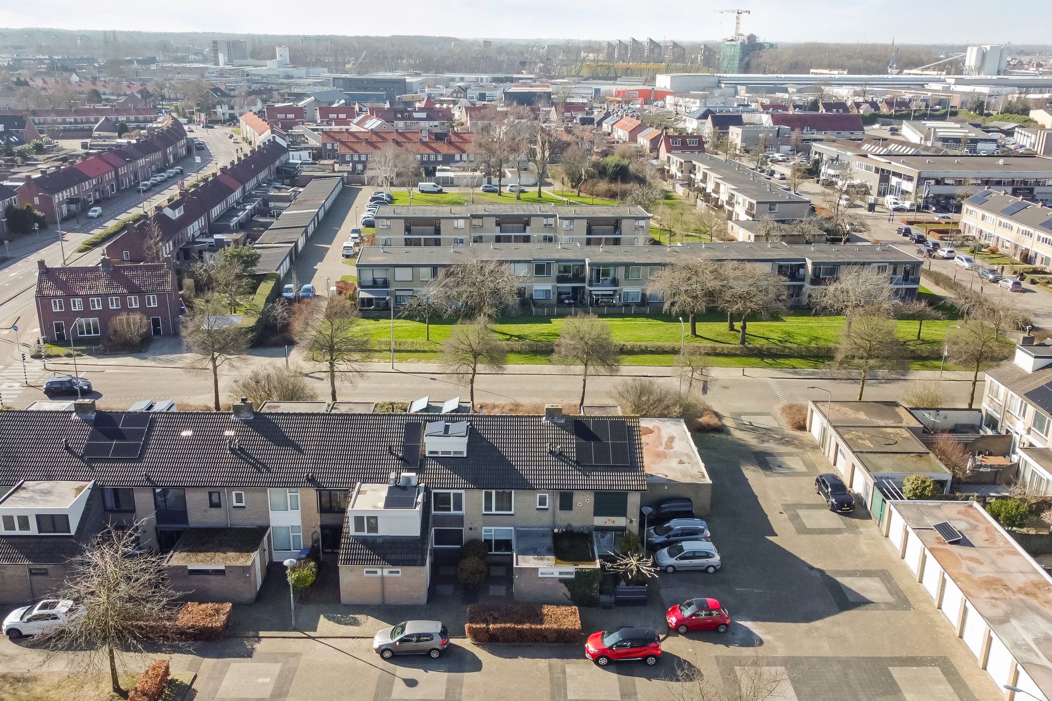 Photo 33 of Van Dubbelmondestraat 4