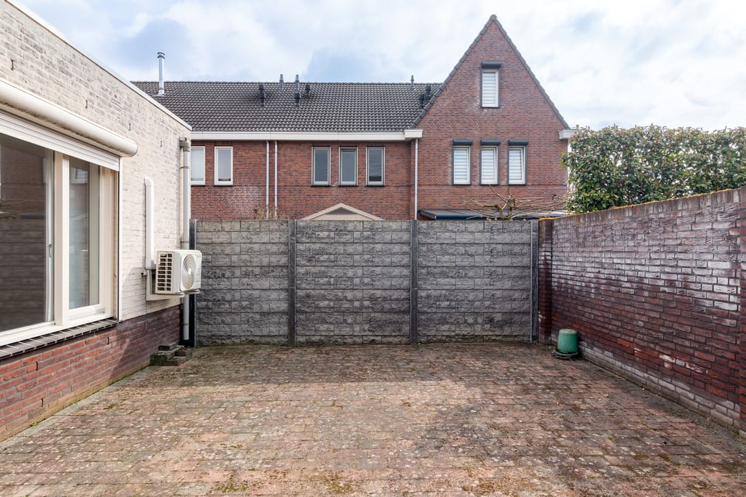 Foto 31 van Johan Hoenplantsoen 28