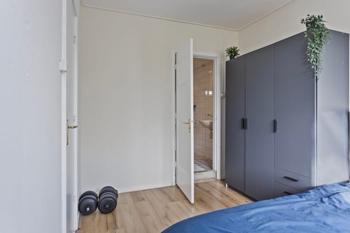 Foto 22 van S.L. Louwesstraat 171