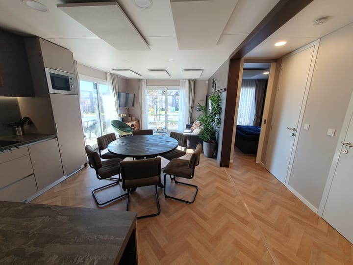 Foto 11 van Rijksweg 6-42