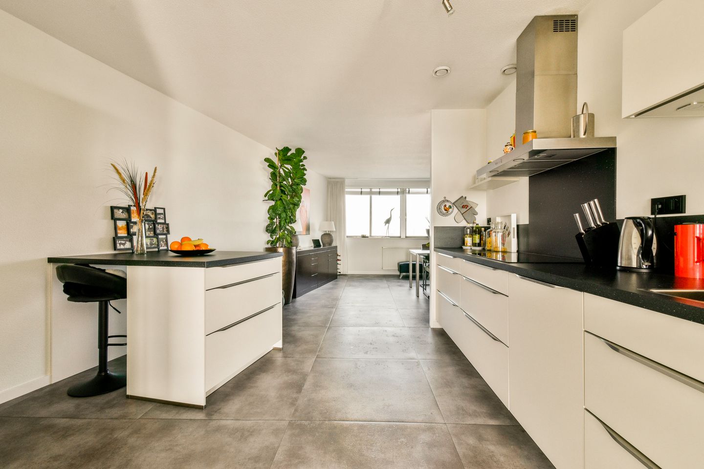 Photo 14 of Puerto Ricostraat 93