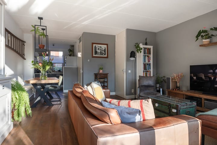 Photo 6 of Crijnssenstraat 29