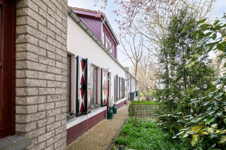 Photo 14 of St. Donaes 1