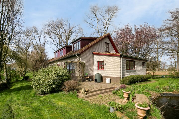 Photo 17 of St. Donaes 1