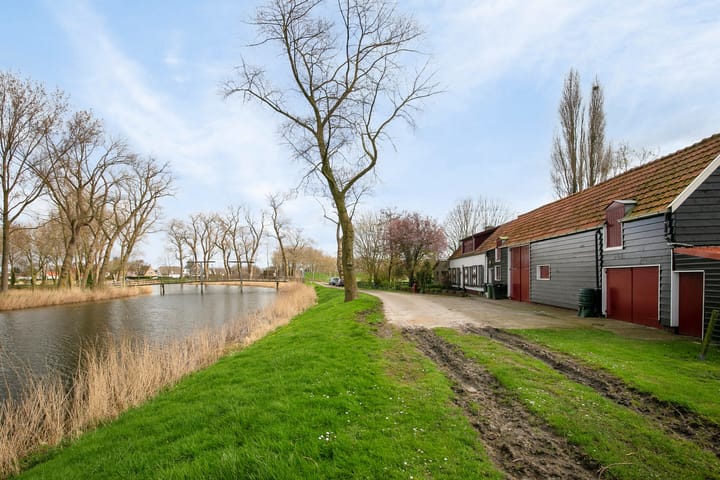 Photo 19 of St. Donaes 1