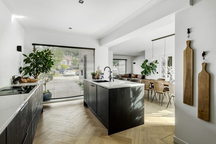 Photo 8 of Henckenshagestraat 13