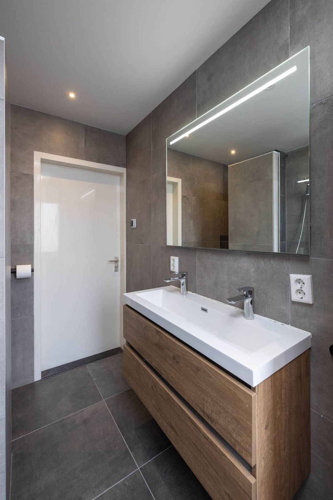 Photo 17 of Fie Carelsenstraat 3