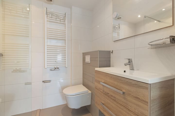 Photo 28 of De Finne 12