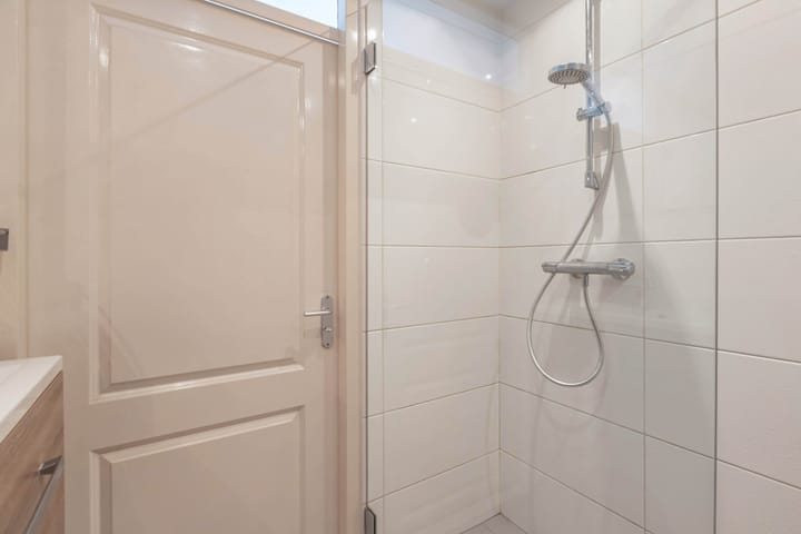 Photo 31 of De Finne 12