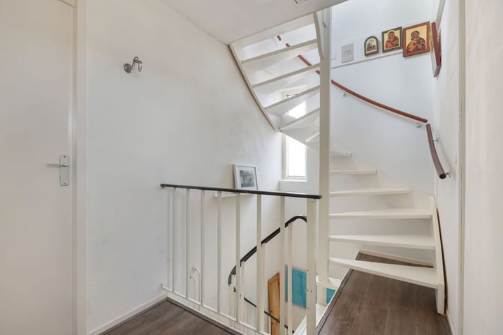 Photo 32 of De Finne 12