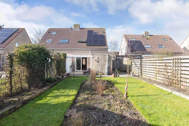 Photo 39 of De Finne 12