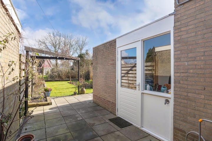 Photo 43 of De Finne 12