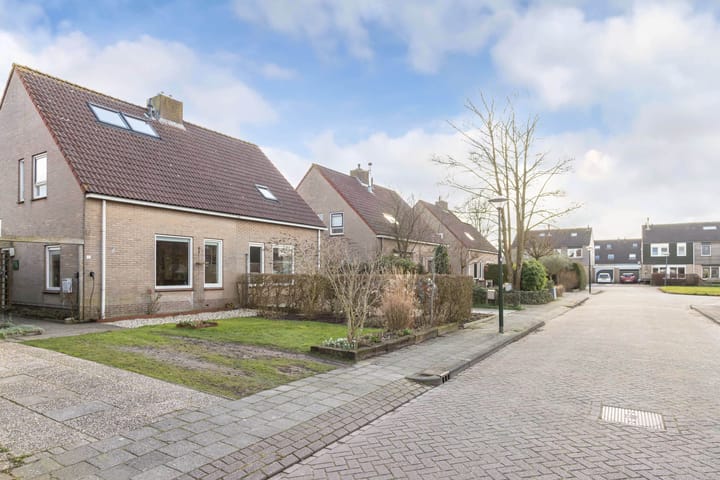 Photo 46 of De Finne 12