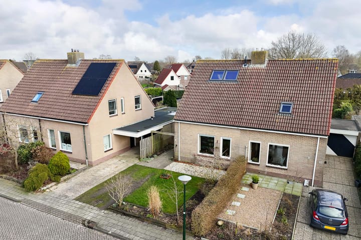 Photo 47 of De Finne 12