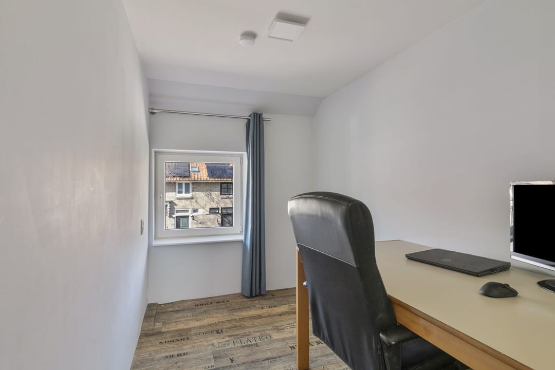 Photo 23 of Nassaustraat 63